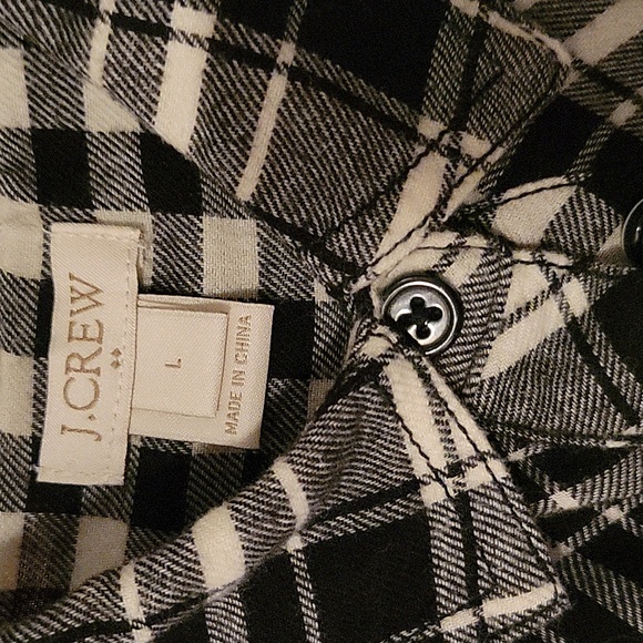 Cute light flannel checkered dress - Picture 2 of 8